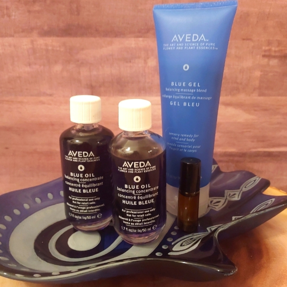 1 DAY SALE! RARE Aveda Blue Oil Balancing Concentrate Oil Roller Ball Rollerball - Picture 1 of 5